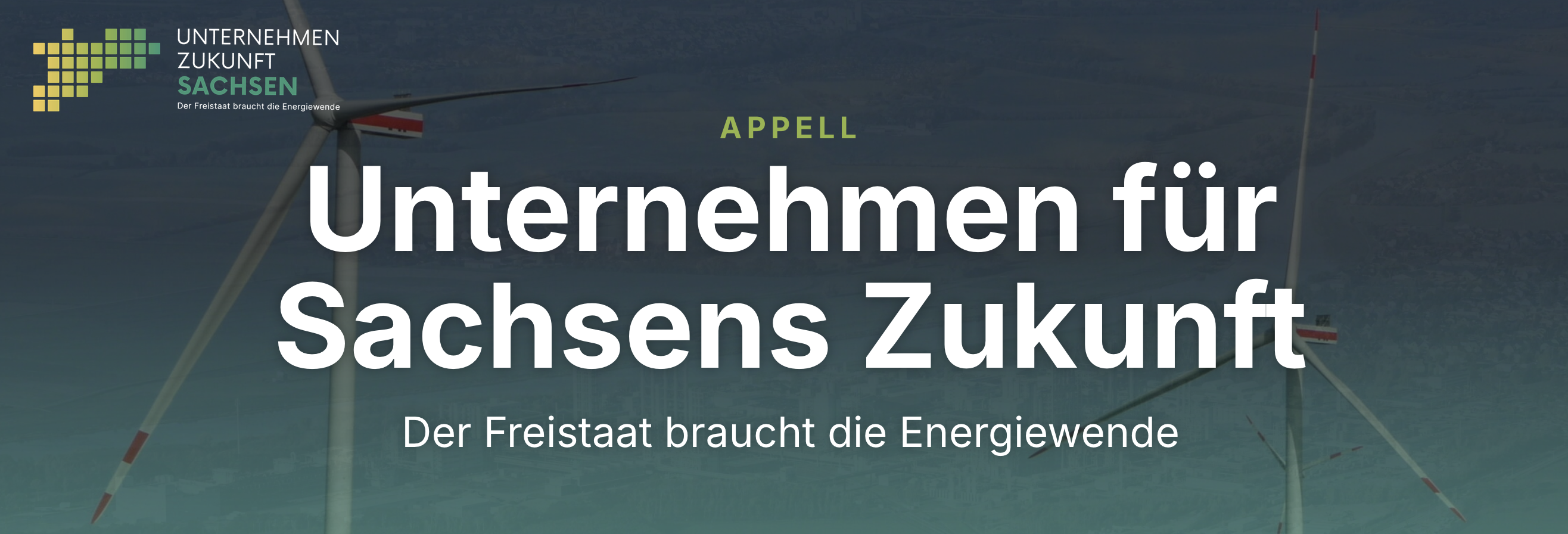 KI generiert: Das Bild zeigt eine Windkraftanlage mit einer Aufforderung für Unternehmen, die Energiewende in Sachsen zu unterstützen. Der Text betont die Notwendigkeit dieser Wende für die Zukunft des Freistaats.