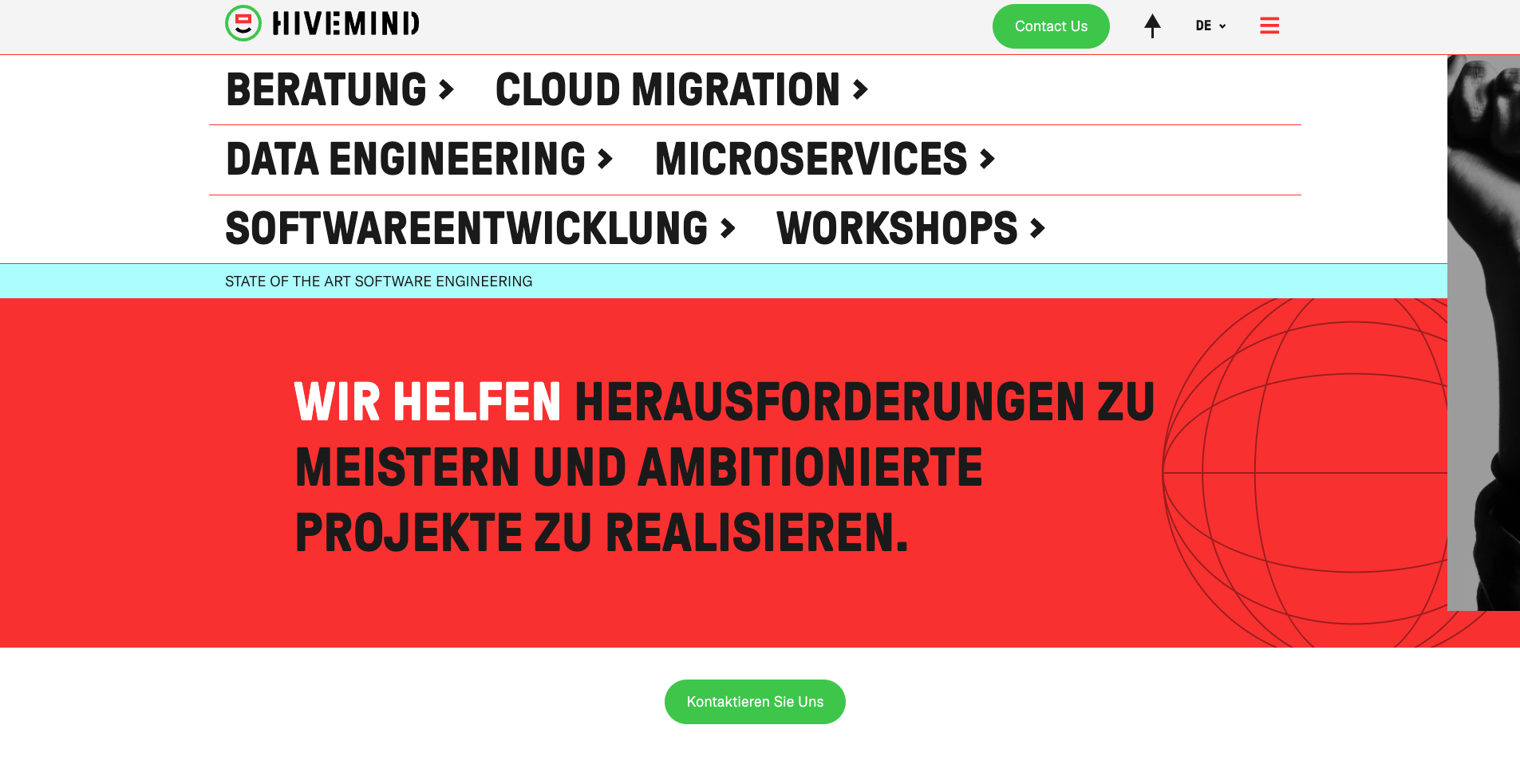 KI generiert: Das Bild zeigt eine Webseite von Hivemind, die Dienstleistungen wie Beratung, Cloud-Migration und Softwareentwicklung anbietet. Ein hervorgehobener Text betont die Unterstützung bei der Bewältigung von Herausforderungen und der Realisierung ambitionierter Projekte.